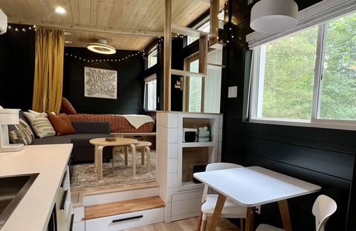 Logan House | Dahlia Tiny House by the Lake