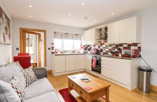 Newland Near Ulverston Cottage | Daisy Cottage