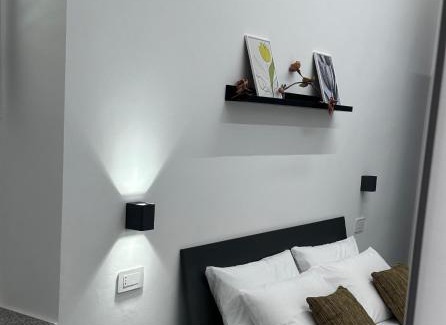 Bernalda Apartment | Daisy White
