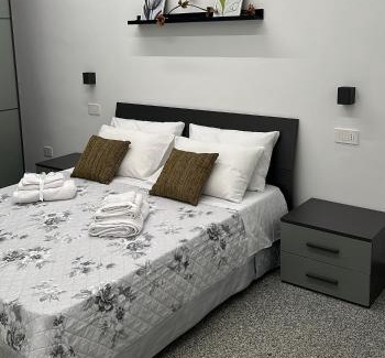 Bernalda Apartment | Daisy White