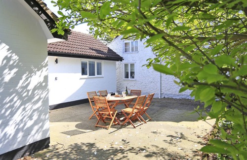 Halesworth House | Dakings - Two Bedroom House, Sleeps 4