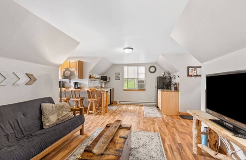 Rapid City House | Dakota Cabin:1 mi. Sheridan Lake