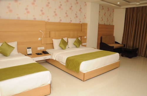 Dwarka Hotel | Daksh The Madhuvan Suites Dwarka