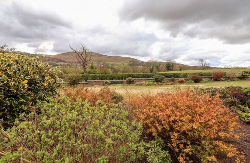 Cockermouth House | DALE VIEW, pet friendly, character holiday cottage in Cockermouth