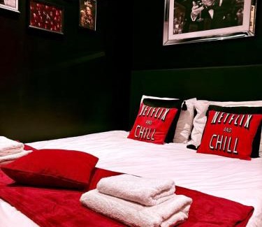 Saint-Charles du Port Apartment | Dalikyda - Clap 'n Chill - Studio Cinéma - Loveroom