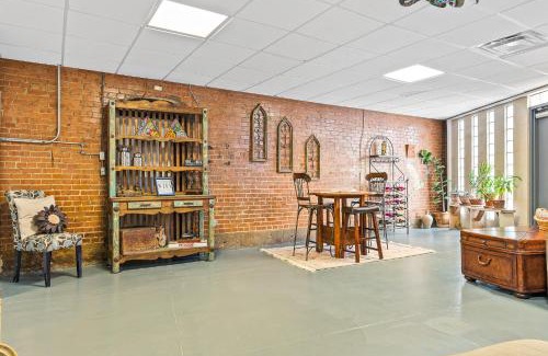 Downtown Dallas Apartment | Dallas Farmers Market Apartment, Just right in Downtown DALLAS TX Perfect Place