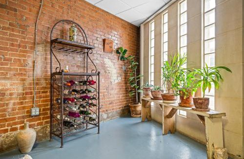 Downtown Dallas Apartment | Dallas Farmers Market Apartment, Just right in Downtown DALLAS TX Perfect Place