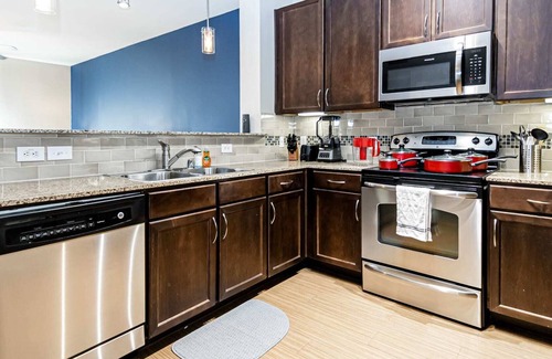 Park Central Apartment | DallasHaus Near Galleria/Medical City