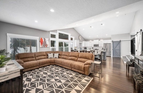 Dalton Gardens House | Dalton Garden Escape - 8 minutes from Hayden Lake