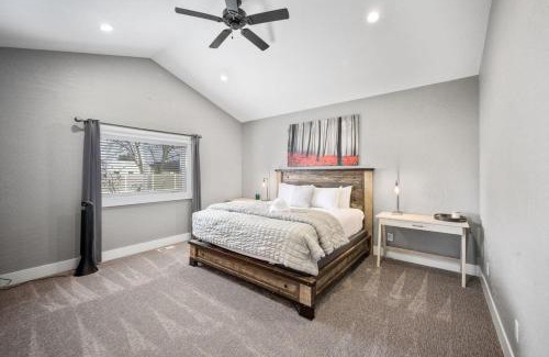 Dalton Gardens House | Dalton Garden Escape - 8 minutes from Hayden Lake