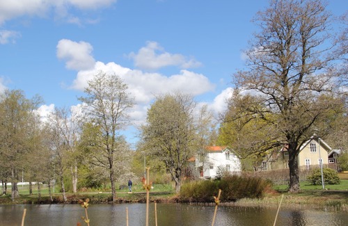 Bodafors House | Dammgatan by House Viola, sleeps 14. Two charming houses near lakes & nature.