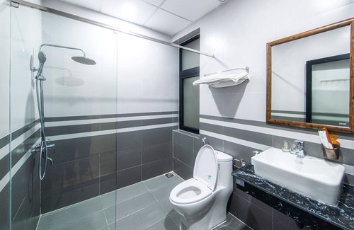 Lien Chieu Hotel | Dan Nguyen Phat Hotel DN- by Bay Luxury