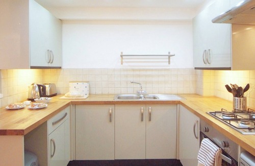 Paignton Cottage | DANDELION COTTAGE - 28151