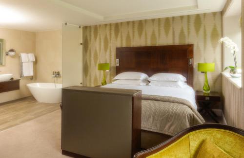 Medmenham Resort | Danesfield House Hotel And Spa