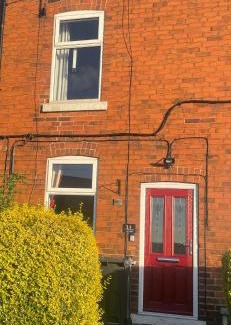 Ault Hucknall Apartment | Daniel’s Semi Rural Retreat