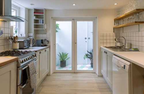 Hassocks Apartment | Danny Cottage XXXXXX