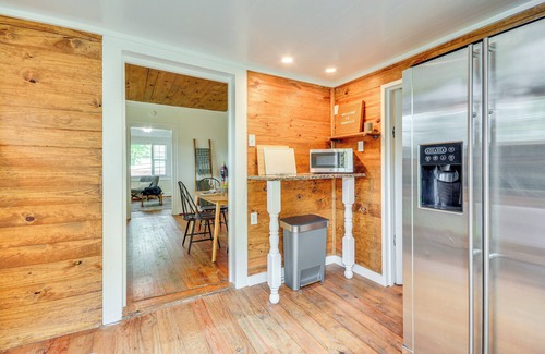 Danville House | Danville Home w/Patio < 1/2 Mi to Caesars Casino!