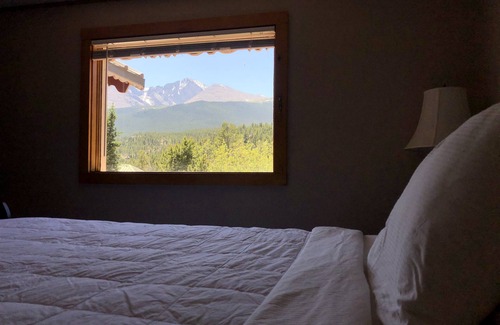 Estes Park Hotel | Dao House
