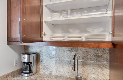 Back Bay East Apartment | Dapper Back Bay Studio, w/Gym, walk to Newbury St. by Blueground