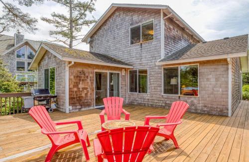 Rockaway Beach House | Daras Beach House - Meredith Lodging