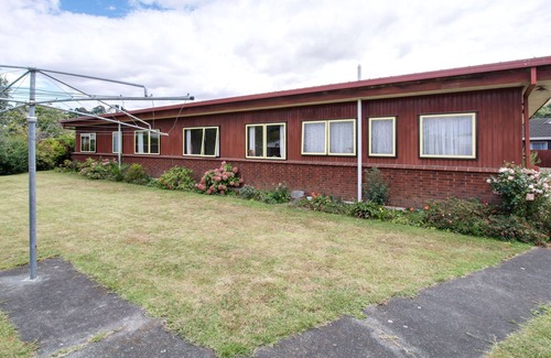 Taradale House | Darcy Delight - Taradale Holiday Home