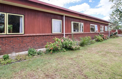 Taradale House | Darcy Delight - Taradale Holiday Home