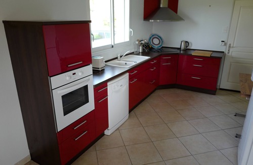 Combrit House | Darkens a stone's throw from the sea