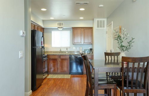 Grover Beach Condo | Darling One Bedroom Condo with Ocean Views