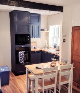 Robin Hood's Bay House | Darnholm Cottage