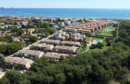 Mas Pinell House | Daró 3D 23 - pool and 150m from the beach
