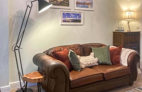 Moniaive House | Darroch
