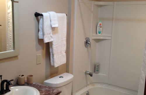 Grantham Apartment | Dartmouth /Lake Sunapee Region