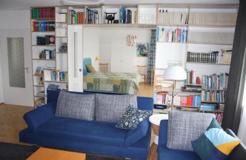 Kirchditmold Apartment | Das Blaue Haus - Ferienwohnung