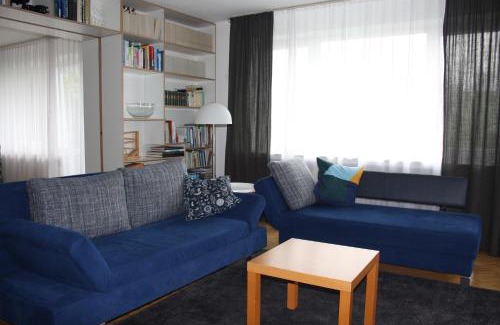 Kirchditmold Apartment | Das Blaue Haus - Ferienwohnung