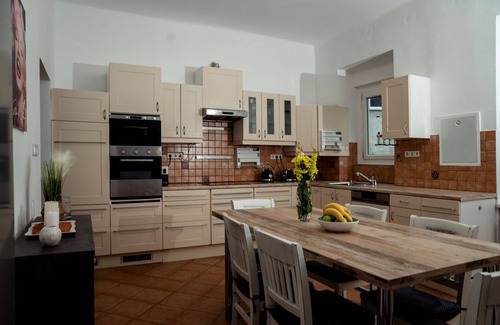 Donaustadt House | Das Haus Befindet Sich in Einem Typischen Altwiener Style