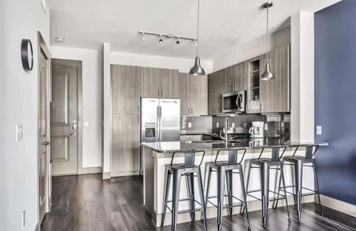 Richardson Apartment | Dashing 1BR Suite | Pool, Parking + Gym H