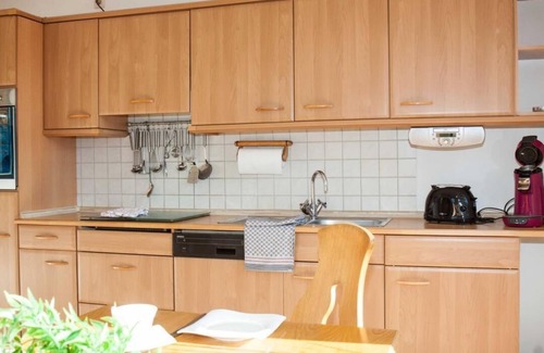 Marienhafe House | Dat Steenhus - Pets welcome