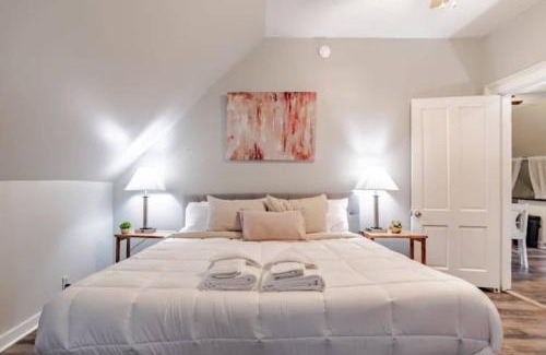 Mobile Apartment | Dauphin District Darling #3-Downtown, Restaurants