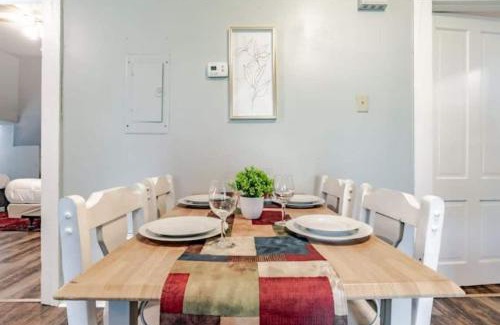 Mobile Apartment | Dauphin District Darling #3-Downtown, Restaurants
