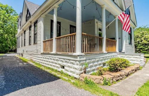 Mobile Apartment | Dauphin District Darling #3-Downtown, Restaurants