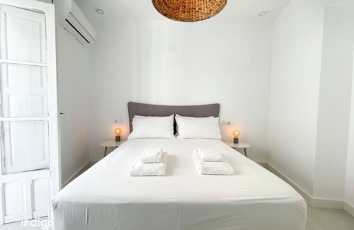 Ayamonte Bed & Breakfast | DAV002 Pinta Beautiful Modern Suite within the centre of Ayamonte