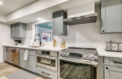Davis Islands House | Davis Island Home w/Lanai: 3 Mi to Downtown Tampa