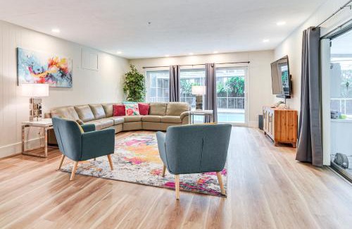 Davis Islands House | Davis Island Home with Lanai 3 Mi to Downtown Tampa