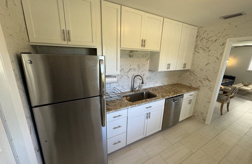 Davis Islands Apartment | Davis Islands Duplex! Overlooking Water! Tranquil and Renovated.