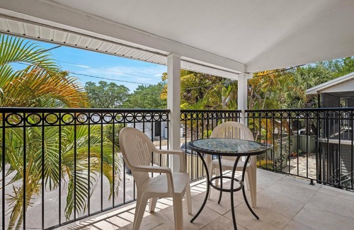 Davis Islands Apartment | Davis Islands Urban Fiesta 2 Bedroom
