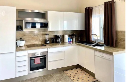 Tamarind Hill Estates House | Dawn Beach Club 2 Bed…2Bath Villa, With Beach Access & Resort Bar
