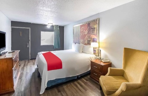 Elkhart Hotel | Day lite inn