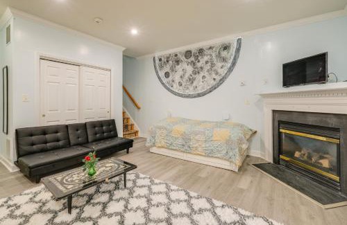 Sugarland Run Apartment | Day Trip to DC - Sterling Studio with Pool Access