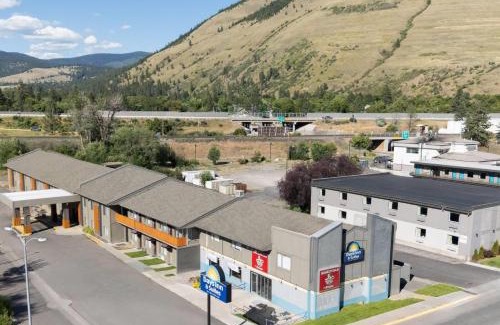 Heart of Missoula Hotel | Days Inn and Suites by Wyndham Downtown Missoula-University