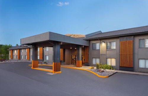 Heart of Missoula Hotel | Days Inn and Suites by Wyndham Downtown Missoula-University